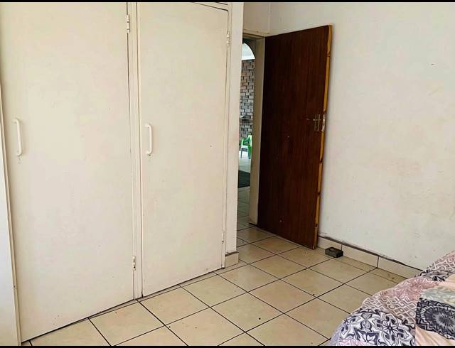 3 BEDROOM FLAT FOR SALE IN VEREENIGING CENTRAL